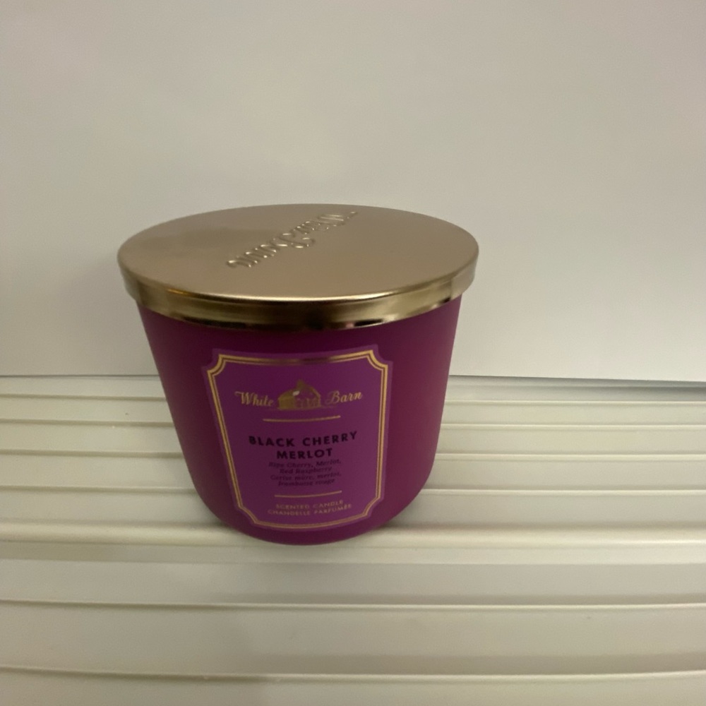 Bath Body Works 3 wick candle. New - Picture 5 of 5